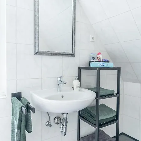 Essens Grüne Mitte !zentral, Grün Und Heimisch! Free Parking, Free Netflix Apartment